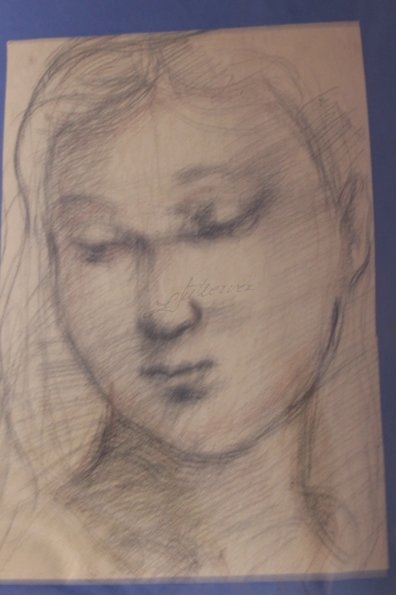 -, Esboço
